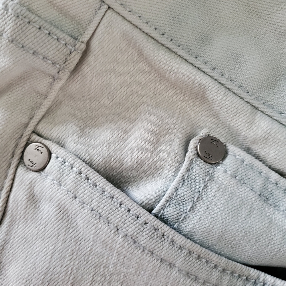 Vince Camuto light blue jeans size 4